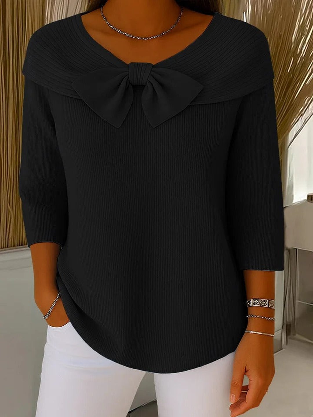 Tula | Sweater with Bow and Round Neckline